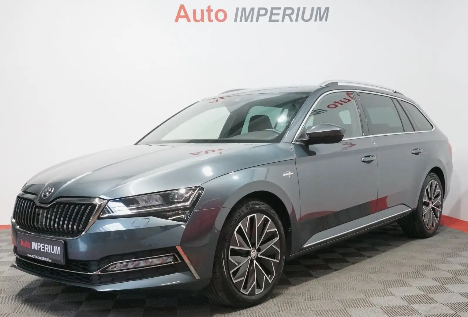 Skoda Superb Combi L&K 4x4 2.0 TDI *AHK*MATRIX*STDH* Grau - 1