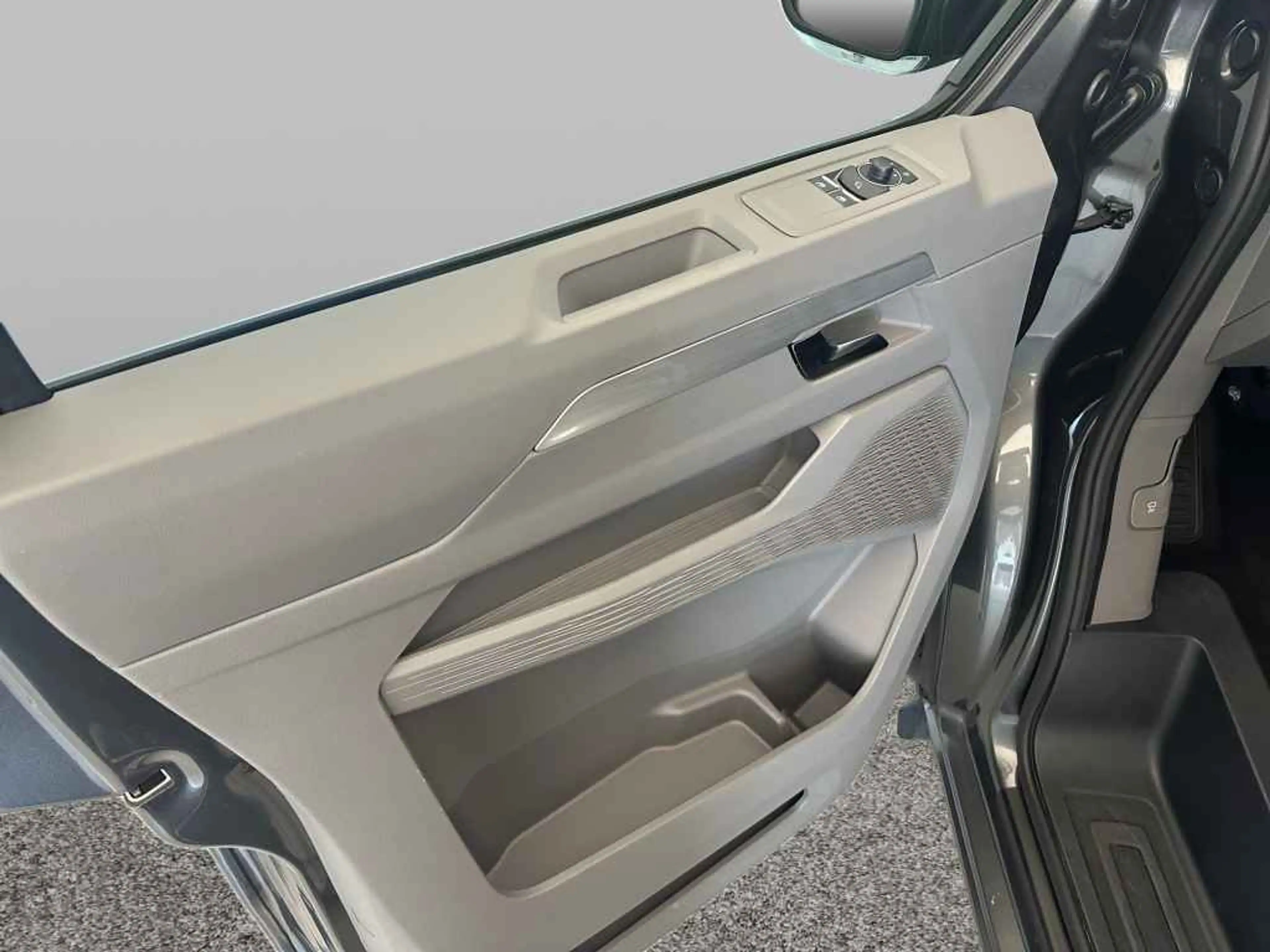 Volkswagen T7 Caravelle Life 2.0 TDI 9S *LED*GRA*LANE*SHZ* — photo 10