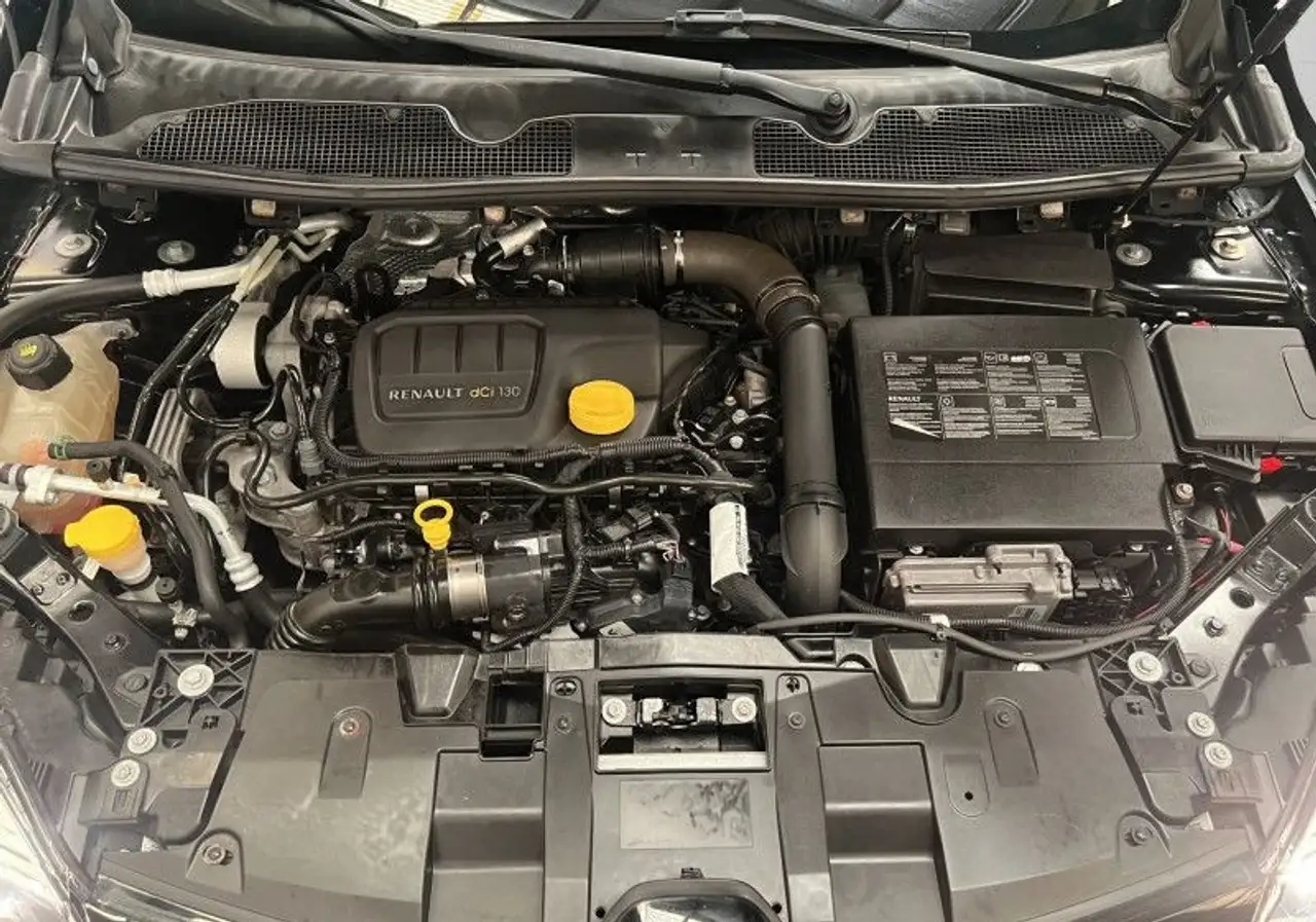 Renault Megane Grandtour — photo 12