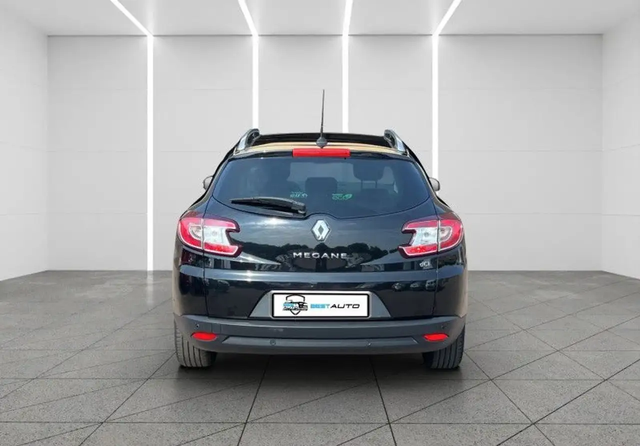 Renault Megane Grandtour — photo 13