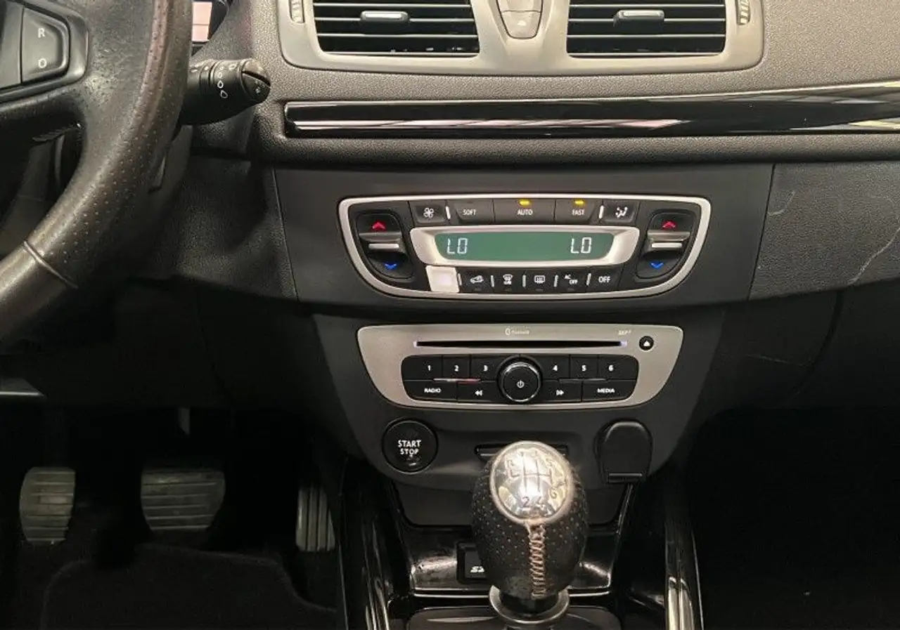 Renault Megane Grandtour — photo 36
