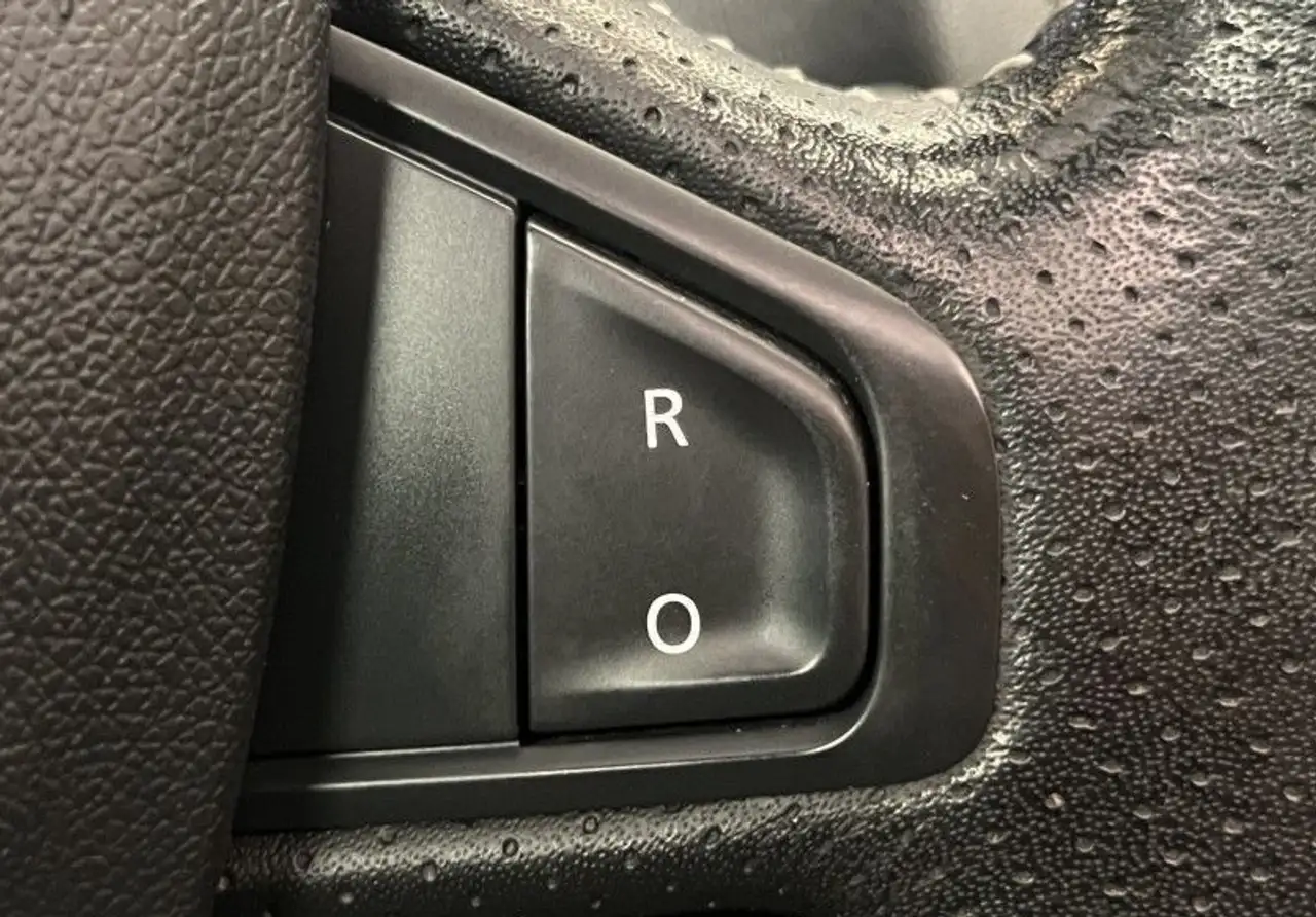Renault Megane Grandtour — photo 19