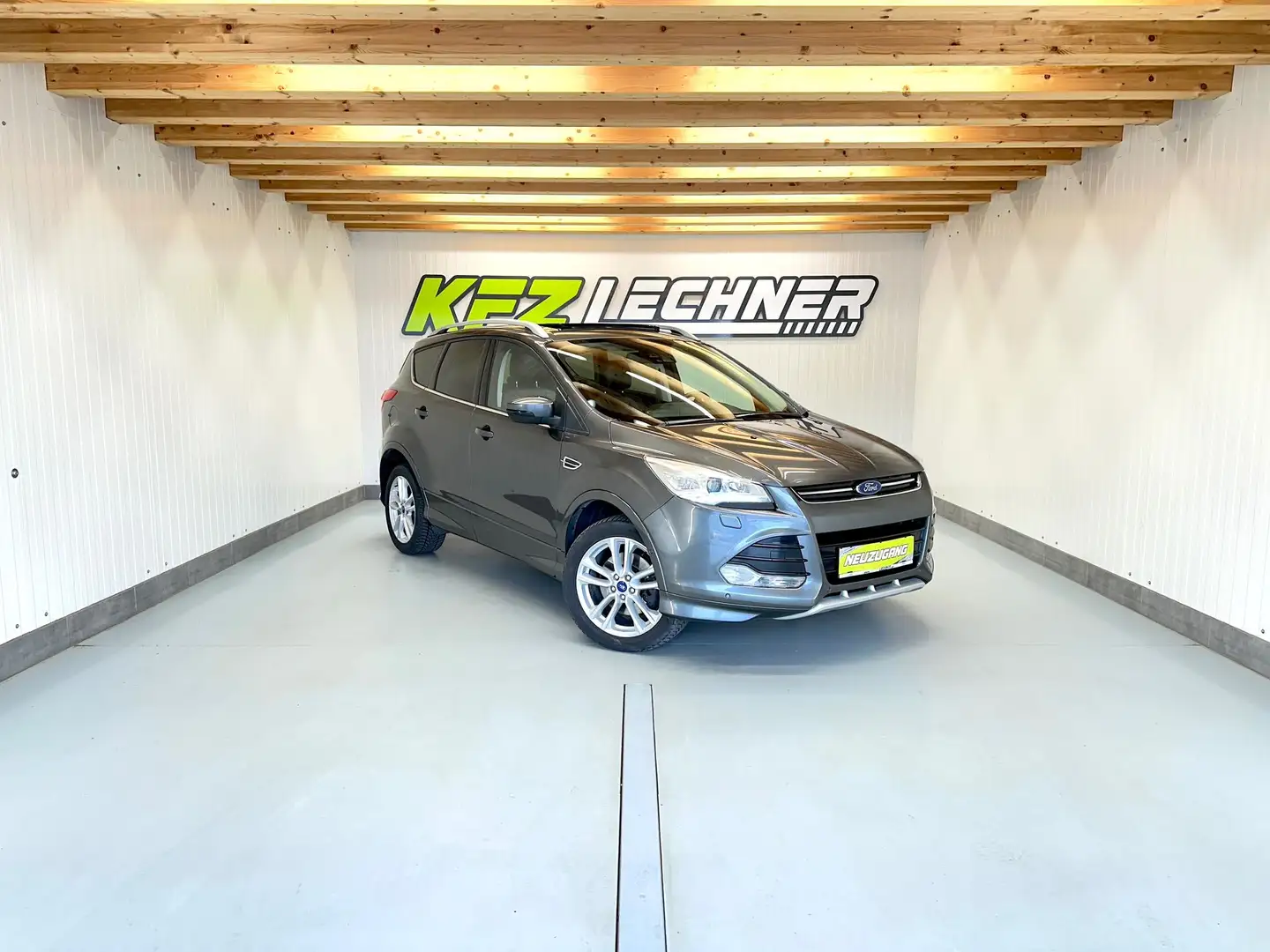 Ford Kuga 2,0 TDCi 4x4 Aut. "Titanium" SITZH*NAVI*TEMP Grau - 1