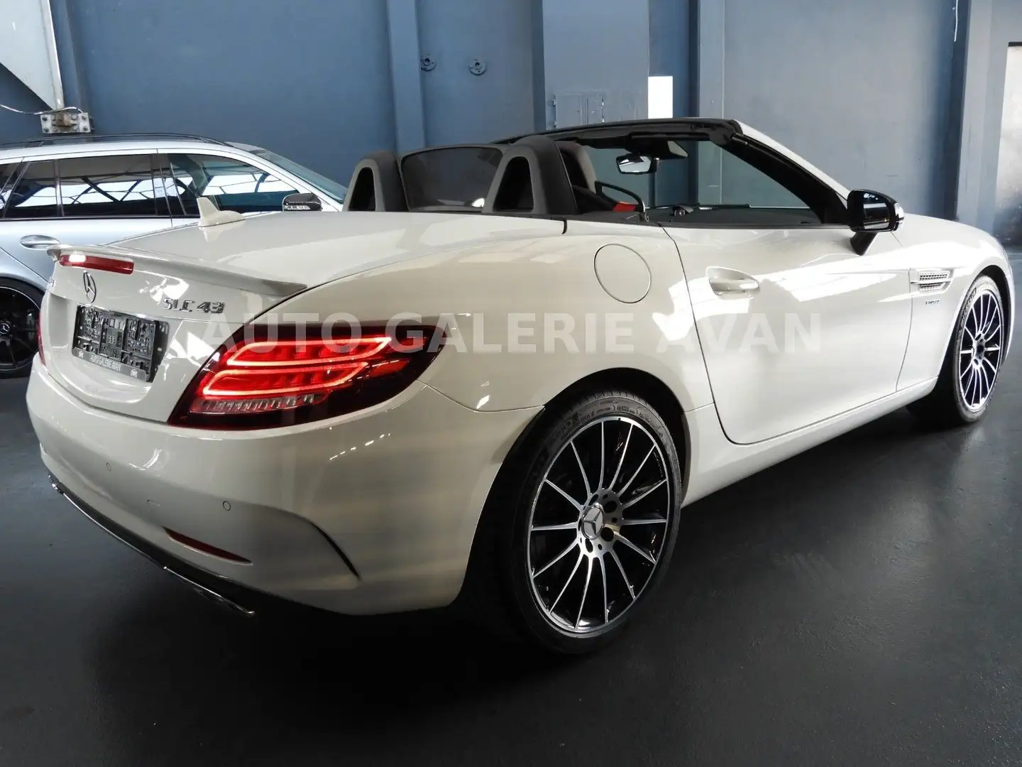 Mercedes-Benz SLC 43 AMG ROADSTER DEUTSCHES FAHRZEUG 2.HAND Weiß - 2
