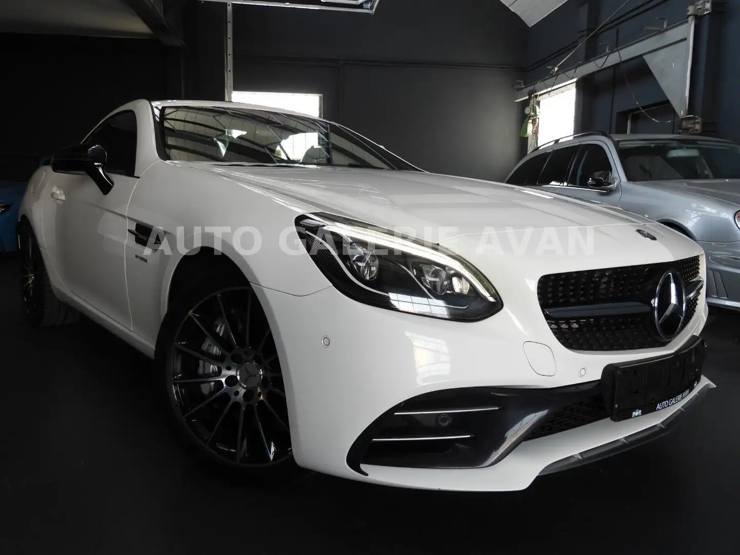 Mercedes-Benz SLC 43 AMG ROADSTER DEUTSCHES FAHRZEUG 2.HAND Weiß - 1