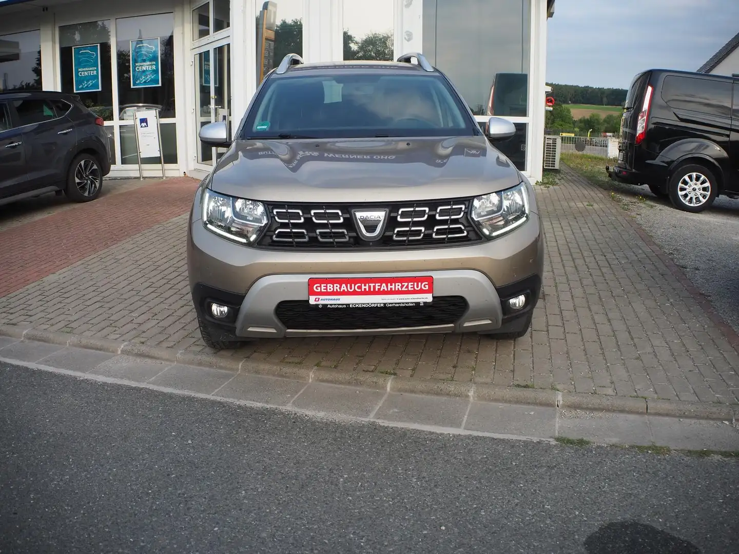 Dacia Duster 1.3 TCE Prestige *Allwetter*Kamera* Beige - 2