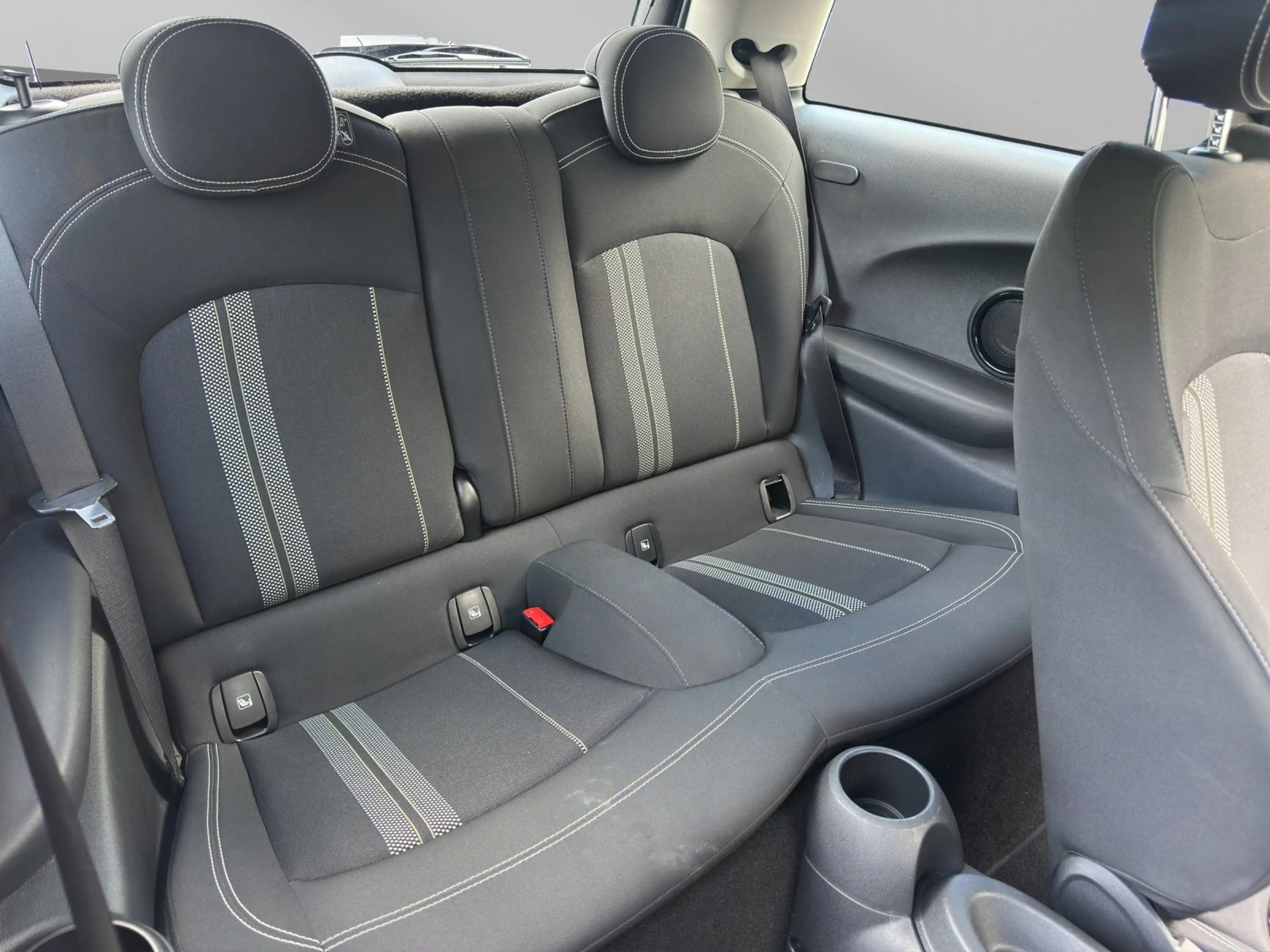 MINI Cooper SE Trim S LED Sportsitze DAB — photo 14