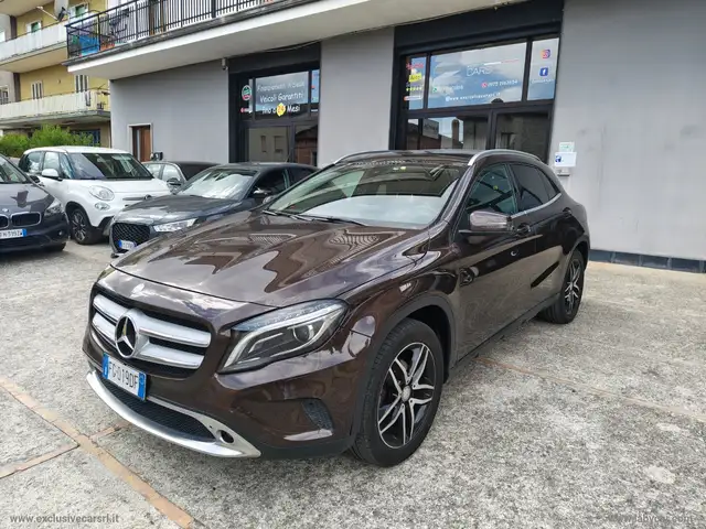 Mercedes-Benz GLA 200