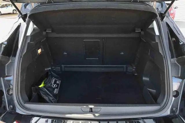 Opel Grandland view 5