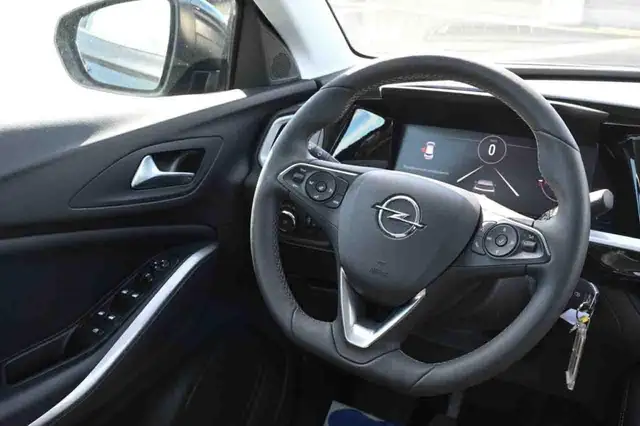 Opel Grandland view 12