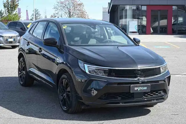 Opel Grandland view 2