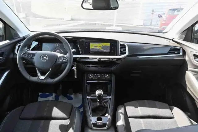 Opel Grandland view 7