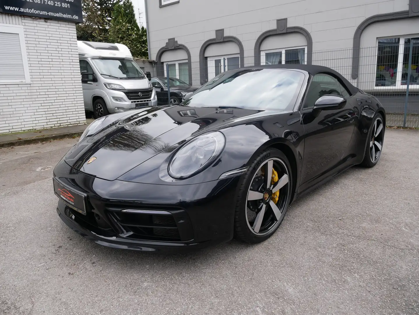 Porsche 992 Carrera 4 S Cabriolet SportDesign Lift Burme360Kam Noir - 1