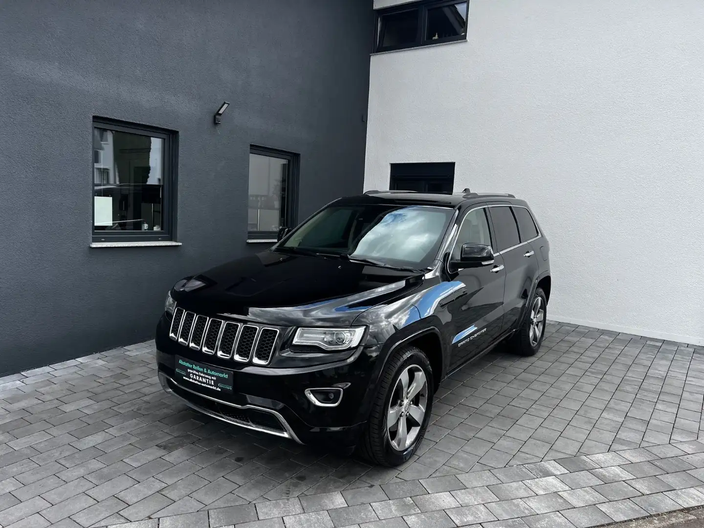 Jeep Grand Cherokee 3.0 CRD Overland/AHK Schwarz - 1