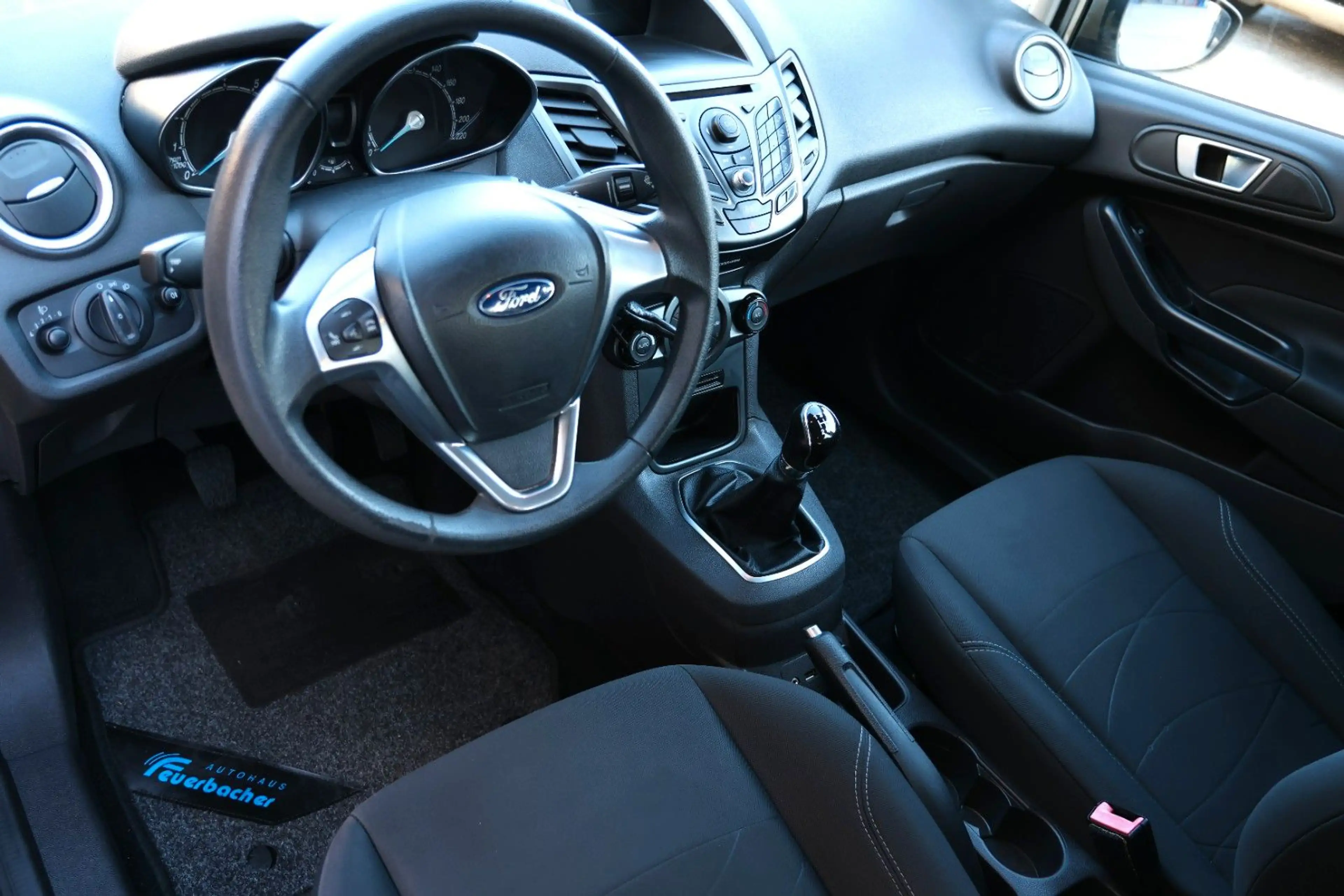 Ford Fiesta Sync Edition 1.HAND,KLIMA,HU/AU NEU,SPORT — photo 14