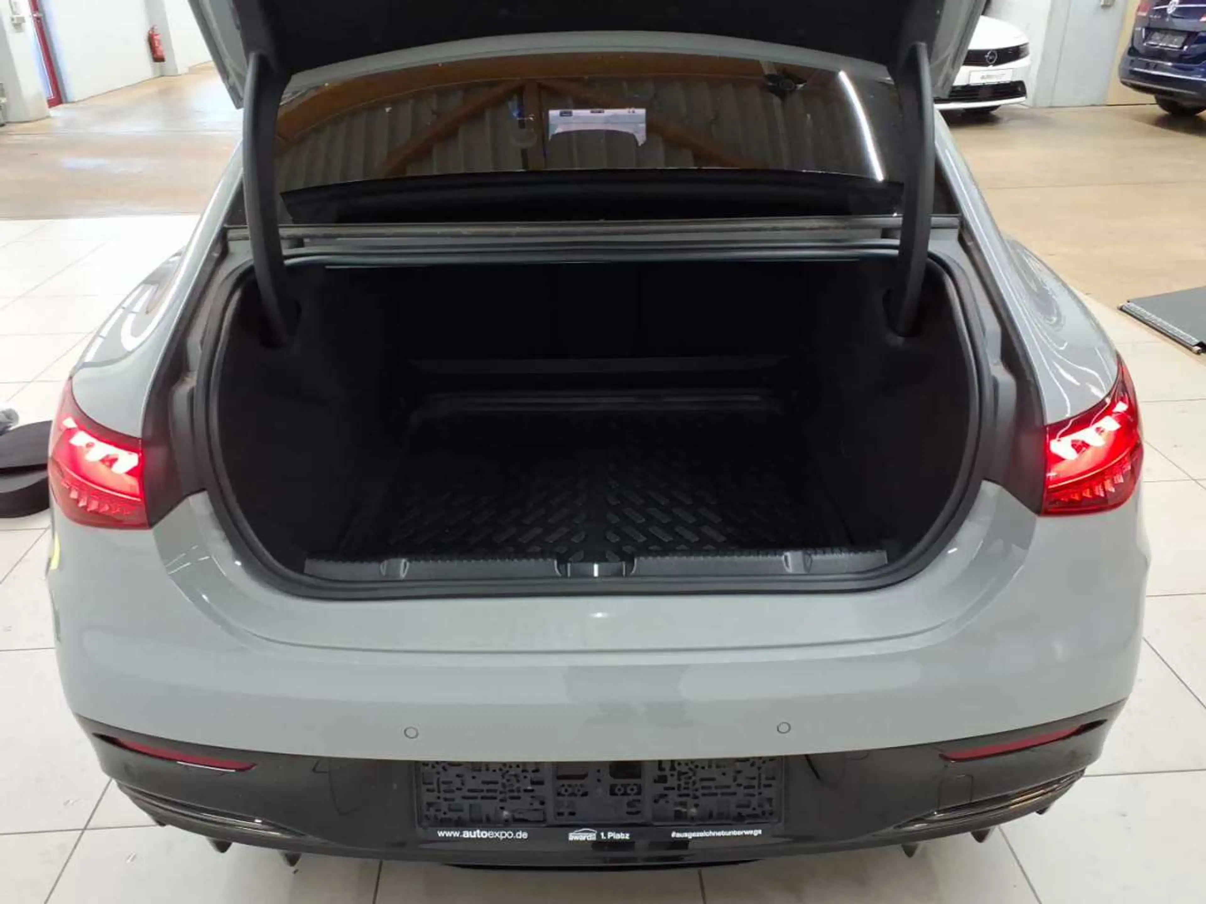 Mercedes-Benz EQE 500 EQE 500 4M AMG Airm Premium+ Pano Sound — photo 15