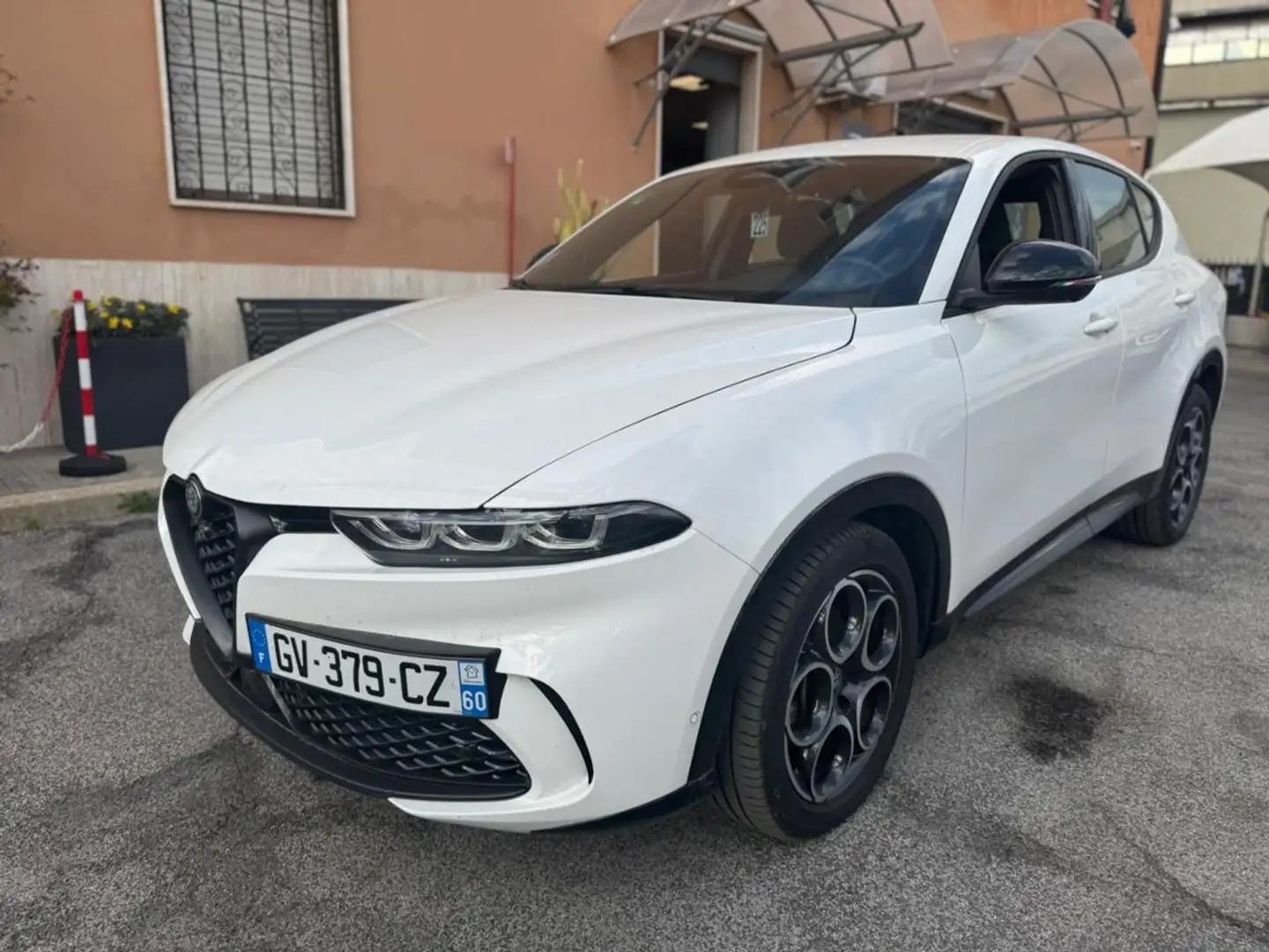 Alfa Romeo Tonale 1.5 130cv Hybrid Белый - 2