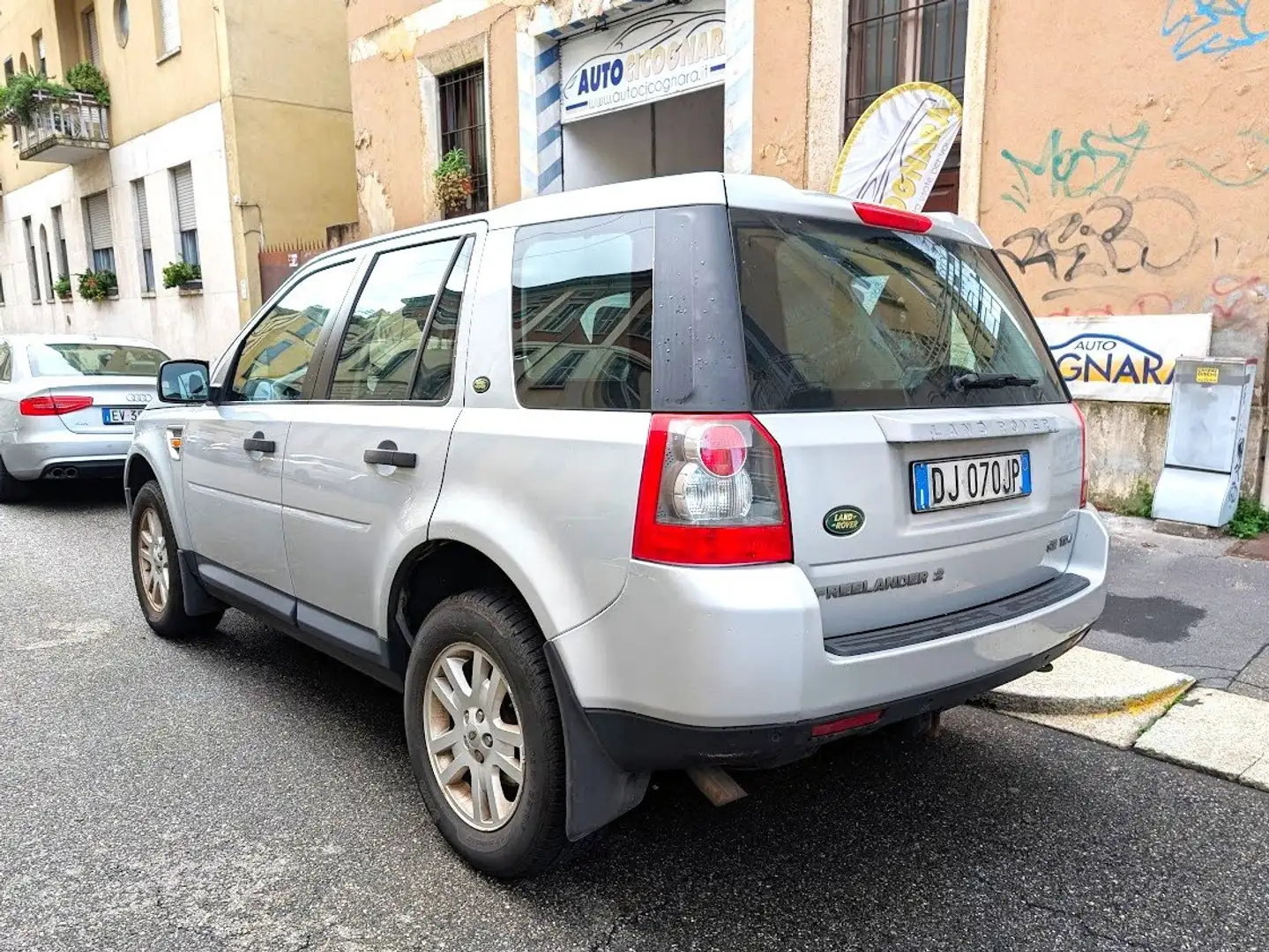 Land Rover Freelander 2.2 td4 SE Automatica + Gancio Traino Silber - 2