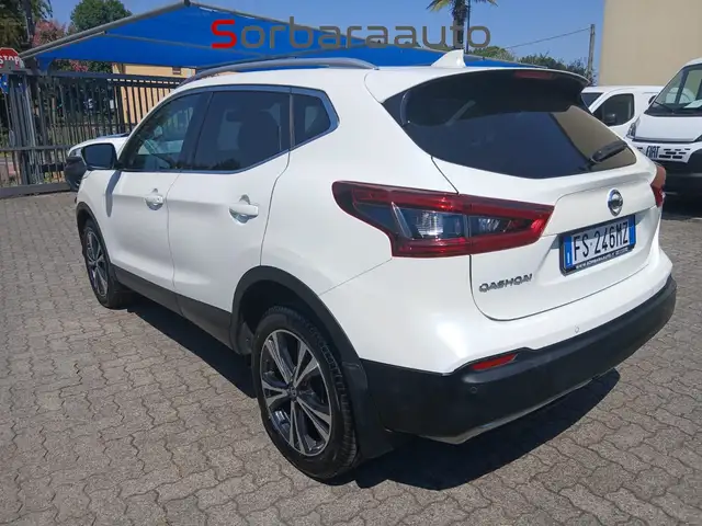 Nissan Qashqai view 2