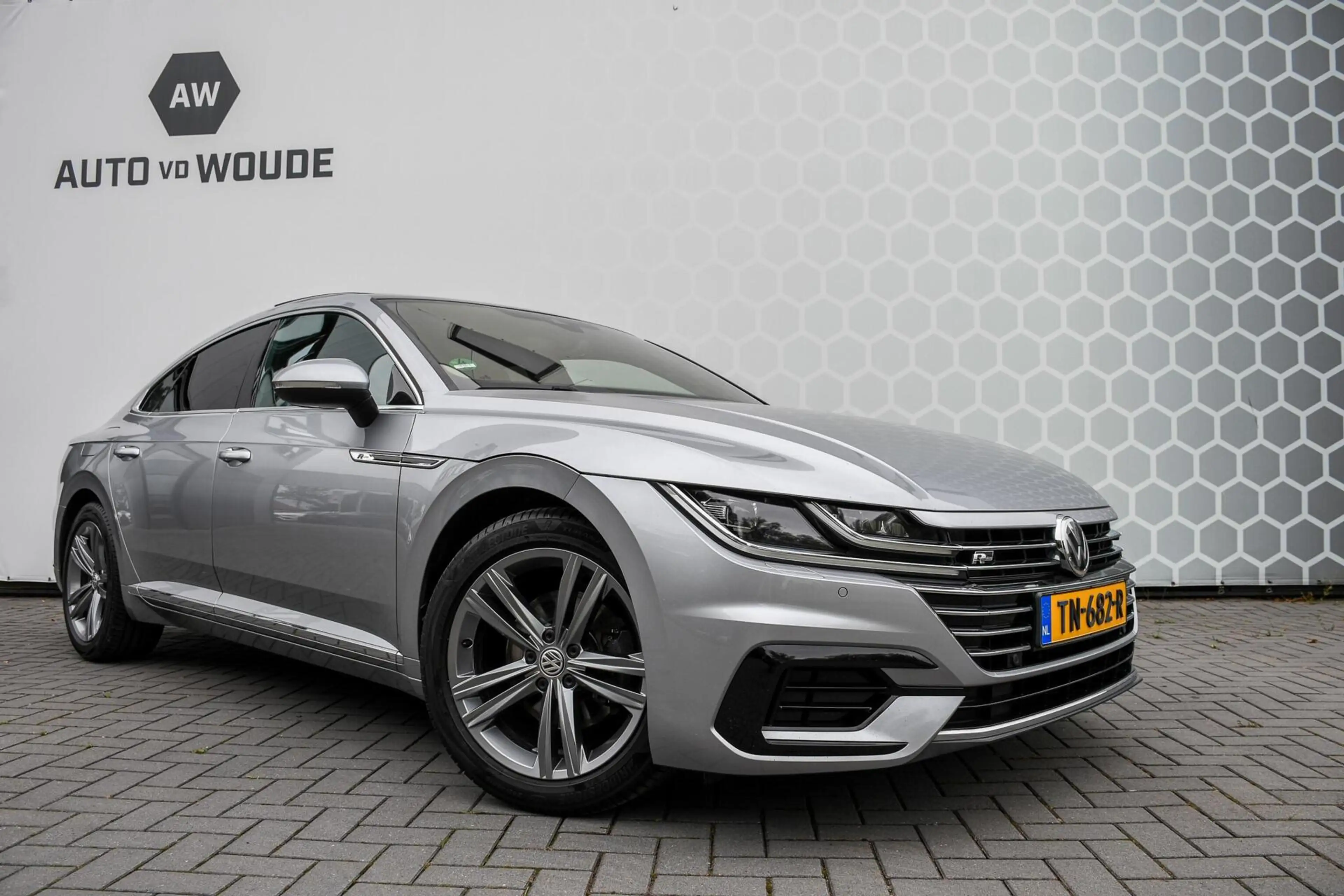 Volkswagen Arteon 1.5 TSI Business Panoramadak R-line Trekhaak — photo 3