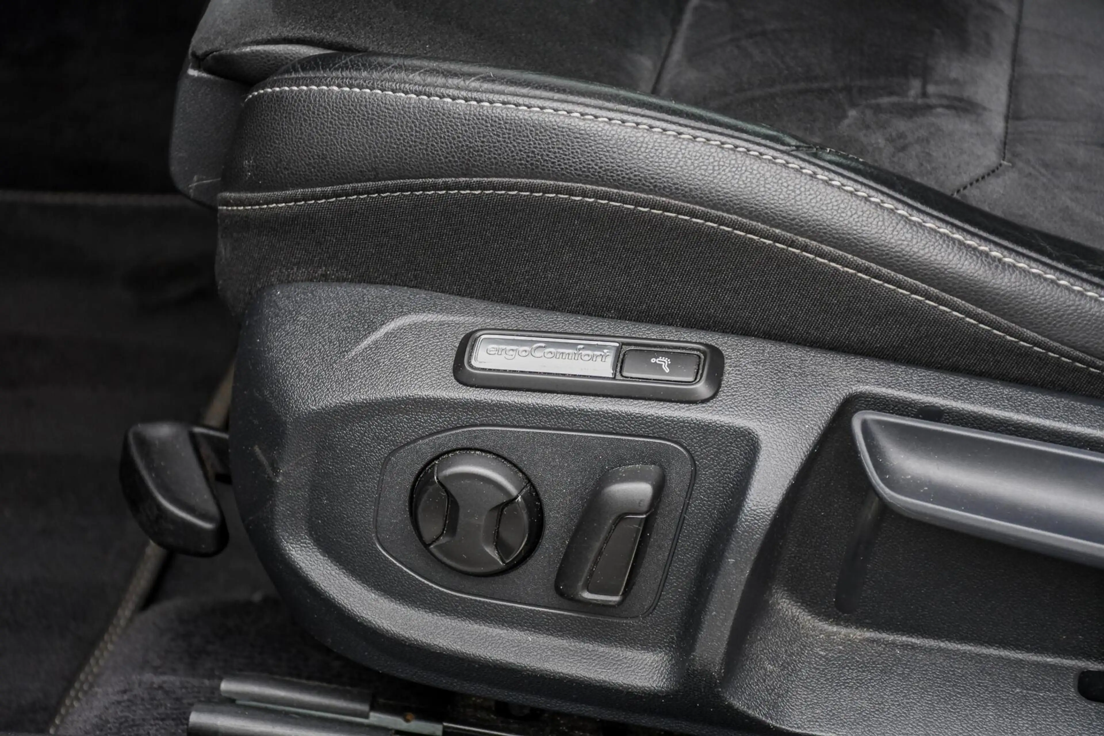 Volkswagen Arteon 1.5 TSI Business Panoramadak R-line Trekhaak — photo 45