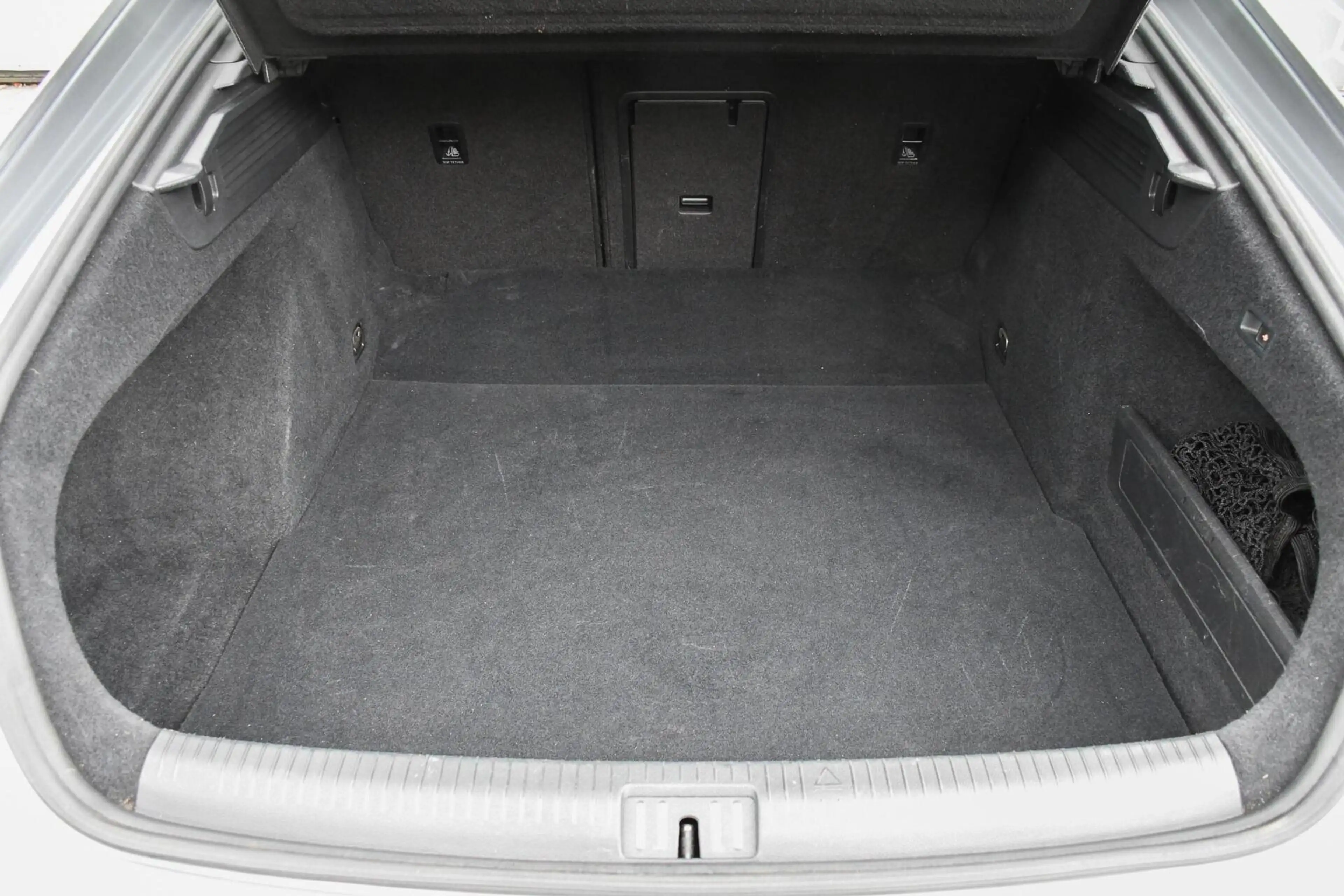 Volkswagen Arteon 1.5 TSI Business Panoramadak R-line Trekhaak — photo 43