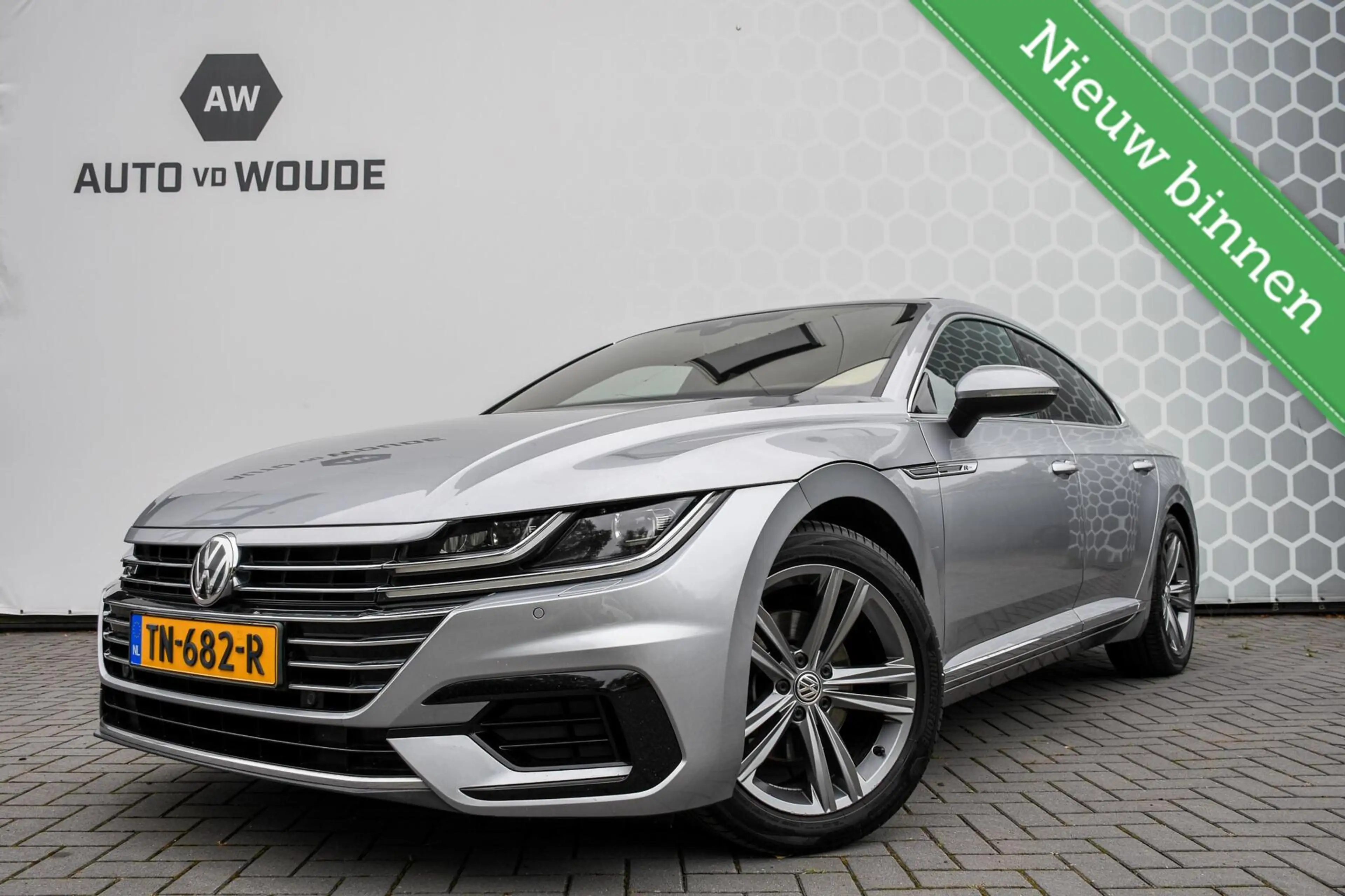 Volkswagen Arteon 1.5 TSI Business Panoramadak R-line Trekhaak