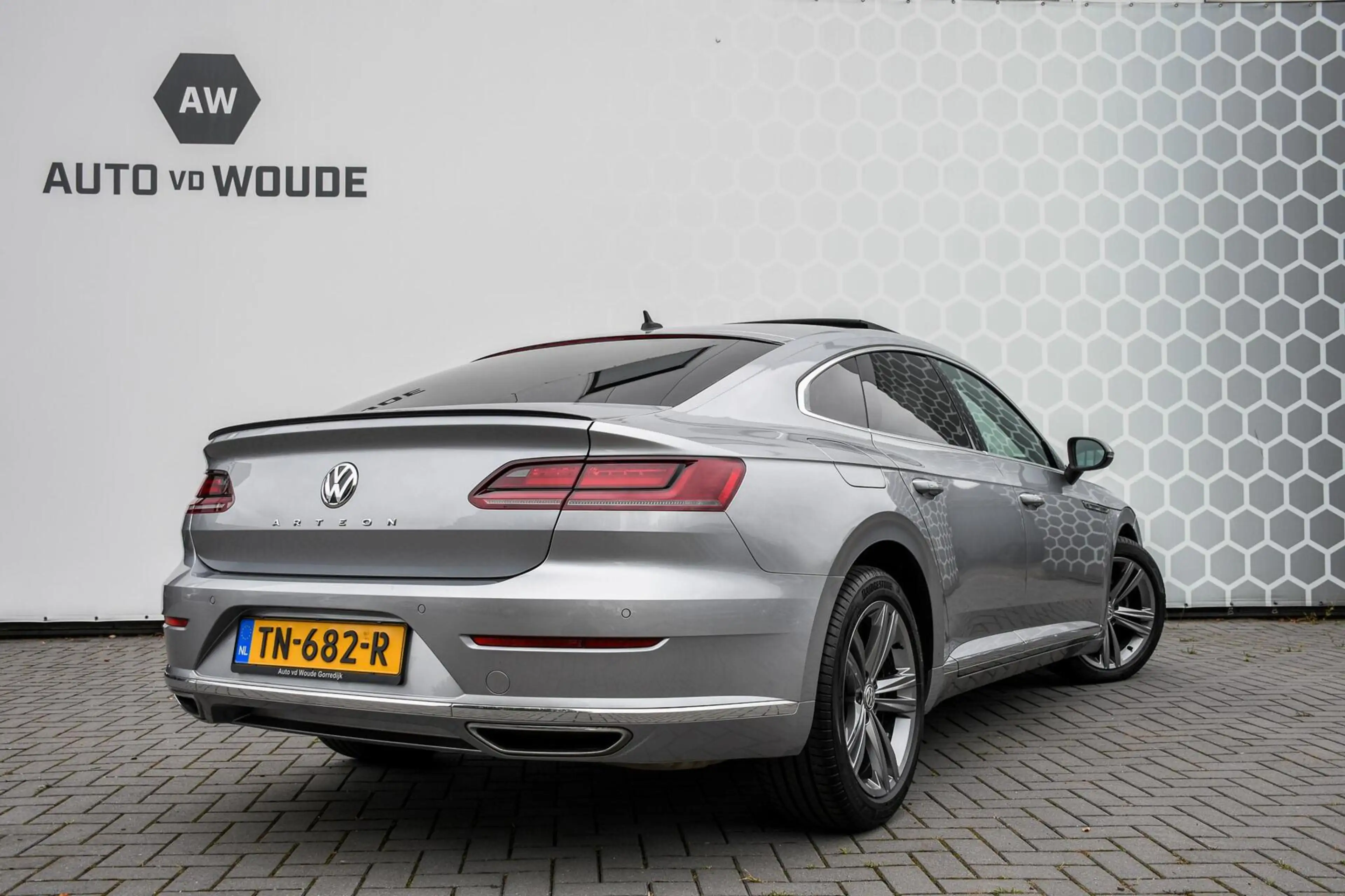 Volkswagen Arteon 1.5 TSI Business Panoramadak R-line Trekhaak — photo 35