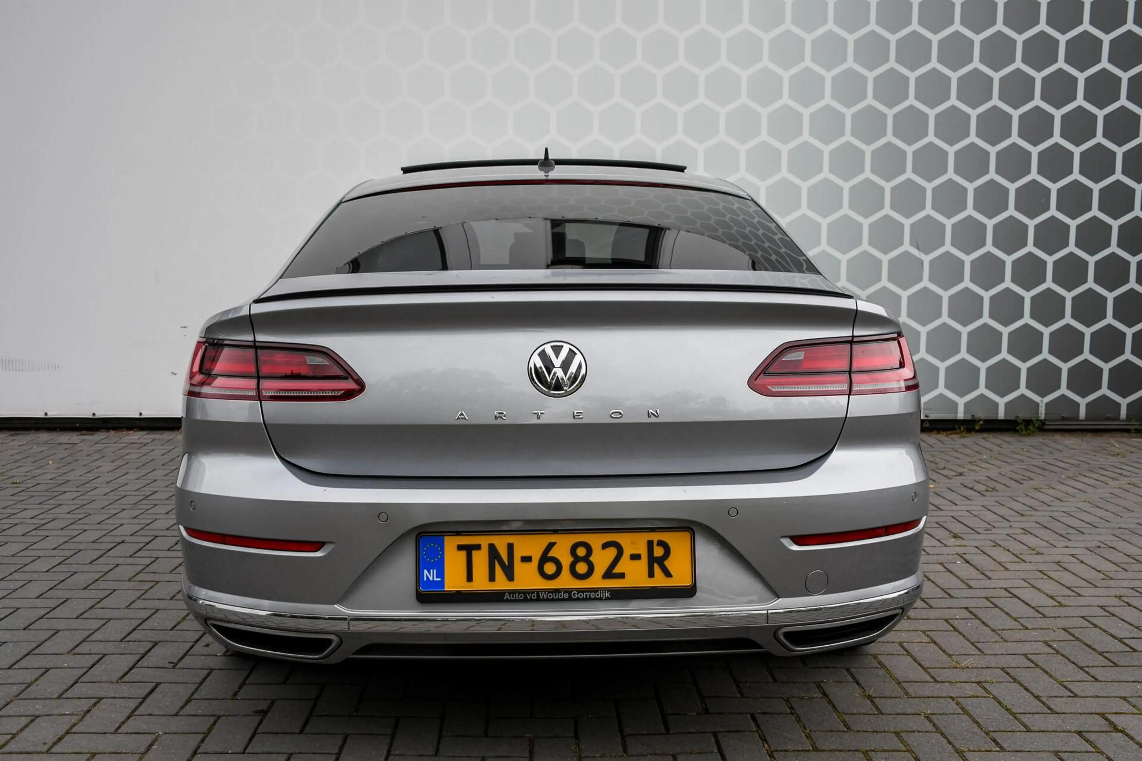 Volkswagen Arteon 1.5 TSI Business Panoramadak R-line Trekhaak — photo 34