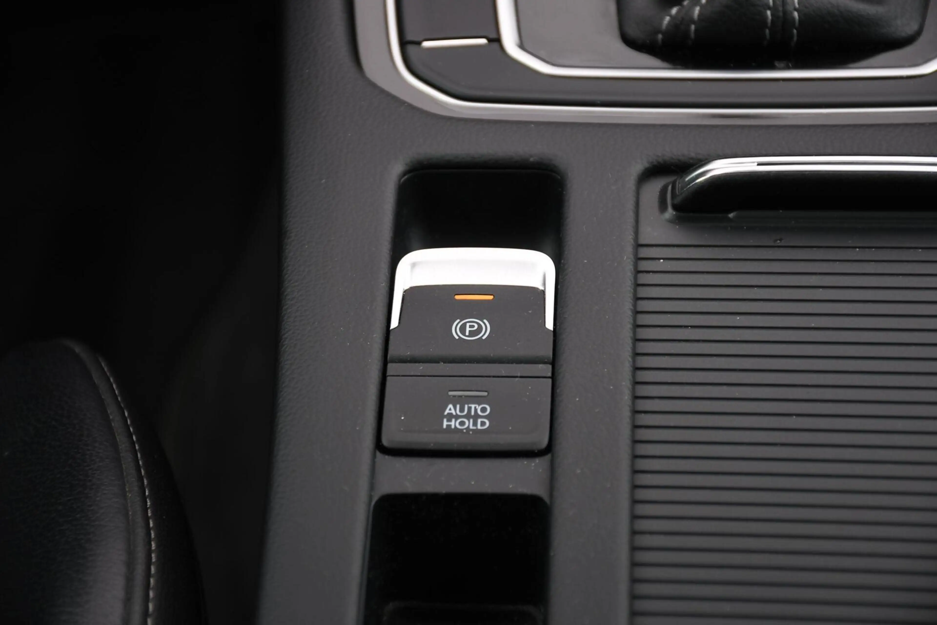 Volkswagen Arteon 1.5 TSI Business Panoramadak R-line Trekhaak — photo 31