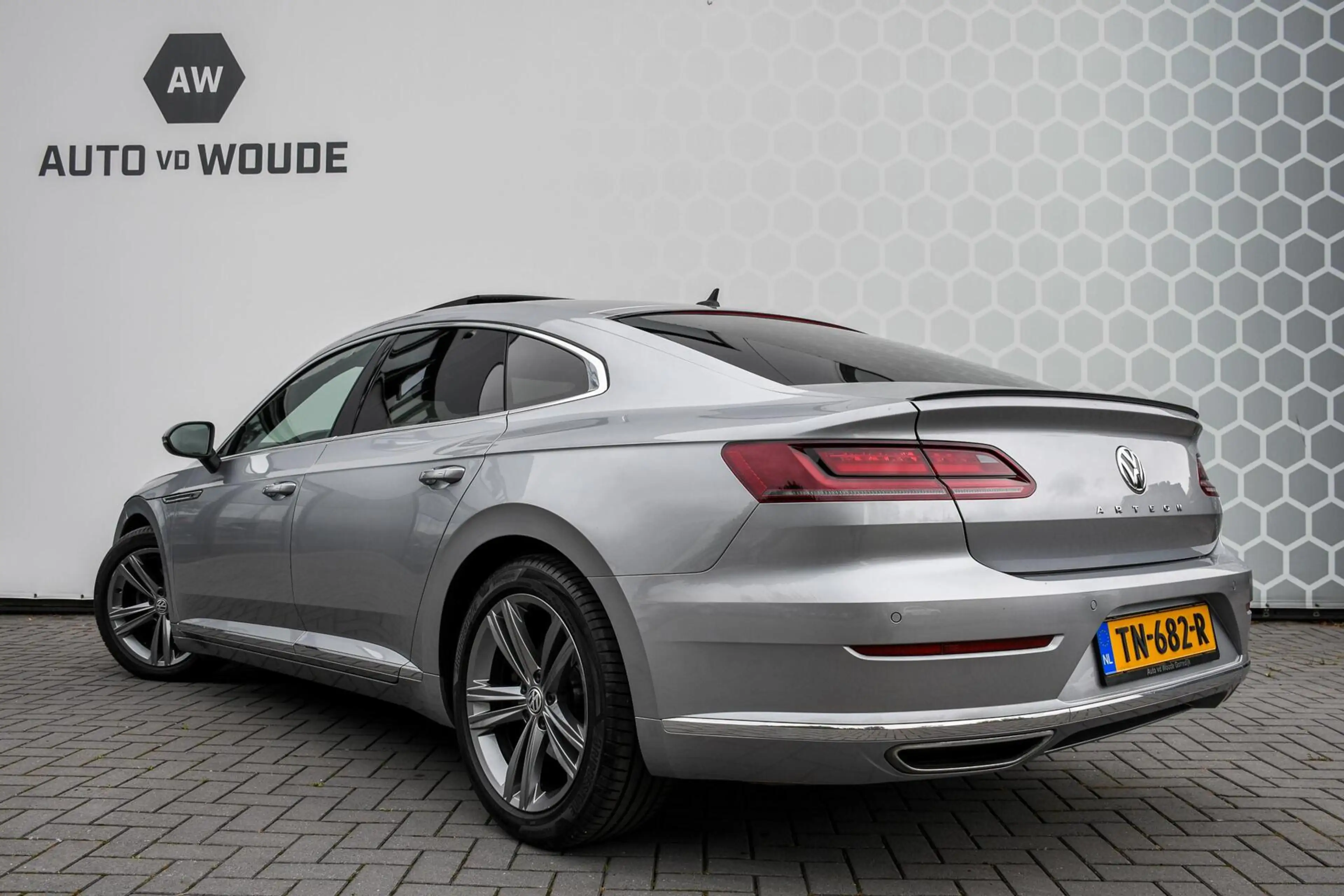 Volkswagen Arteon 1.5 TSI Business Panoramadak R-line Trekhaak — photo 33