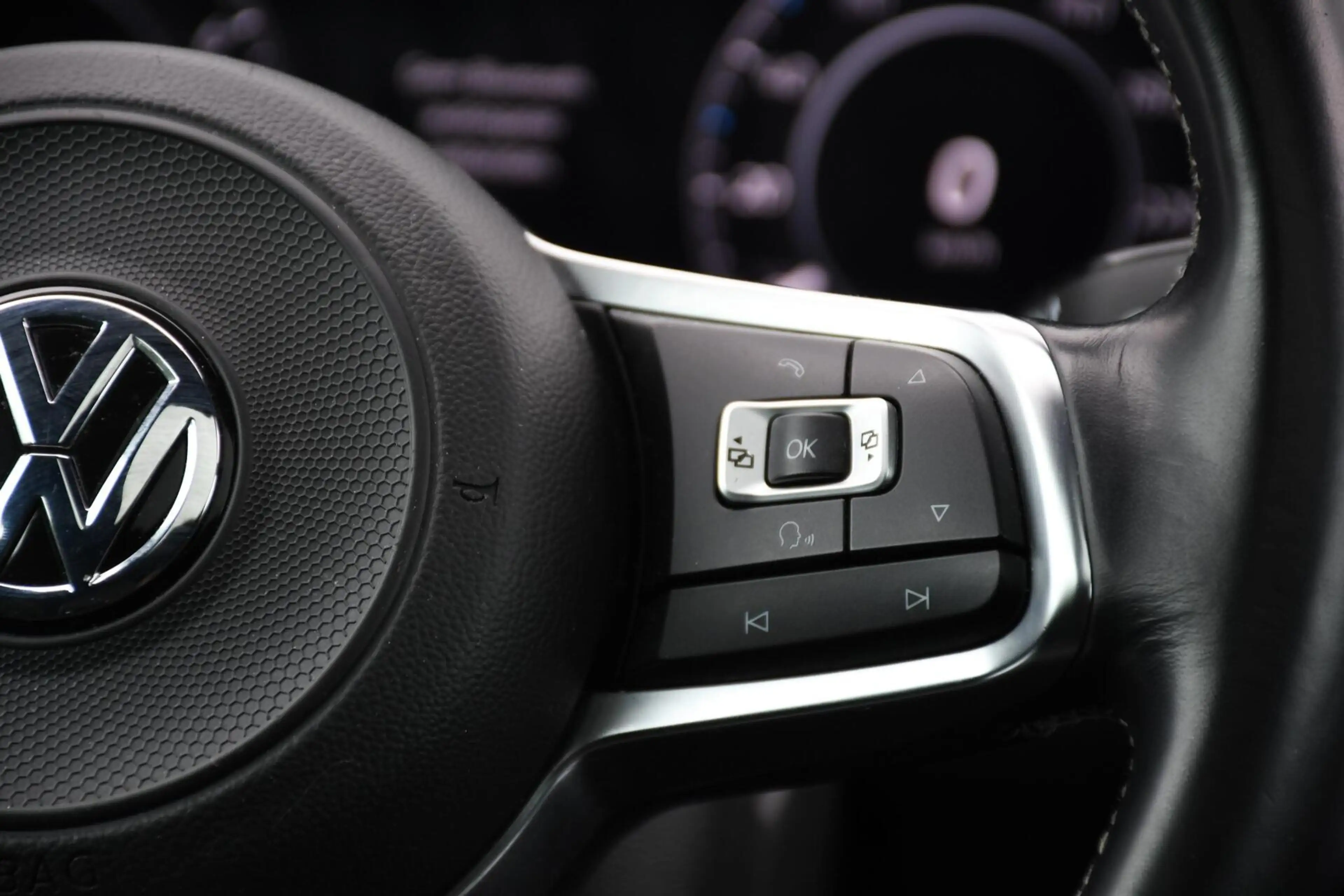 Volkswagen Arteon 1.5 TSI Business Panoramadak R-line Trekhaak — photo 9