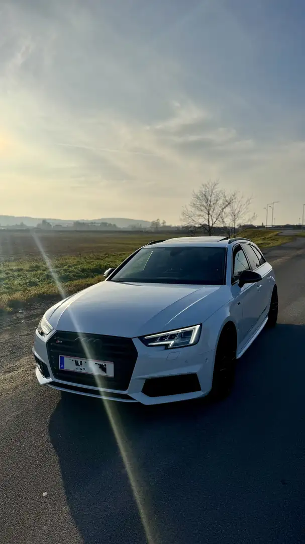 Audi S4 Avant 3,0 TFSI quattro S-tronic - 1