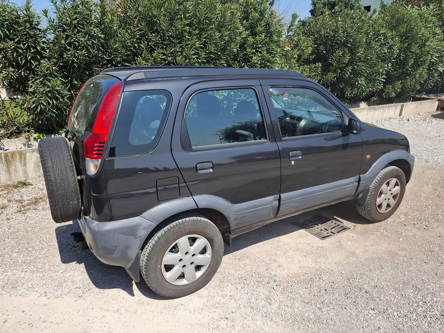 Daihatsu Terios Terios 1.3 4x4 benzina Nero - 2