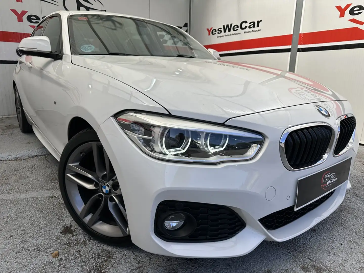 BMW 118 118dA M Sport Blanc - 1