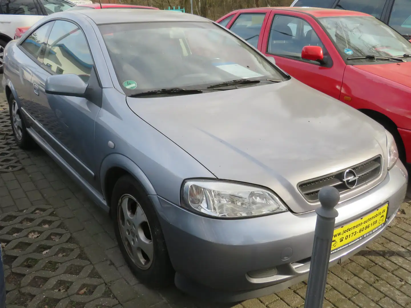 Opel Astra 2,2 147PS Coupe Grau - 1