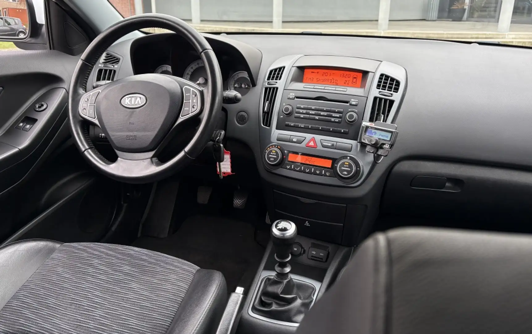 Kia ProCeed / pro_cee'd 1.4 X-ecutive ISG Ecc Pdc lmv Weiß - 2