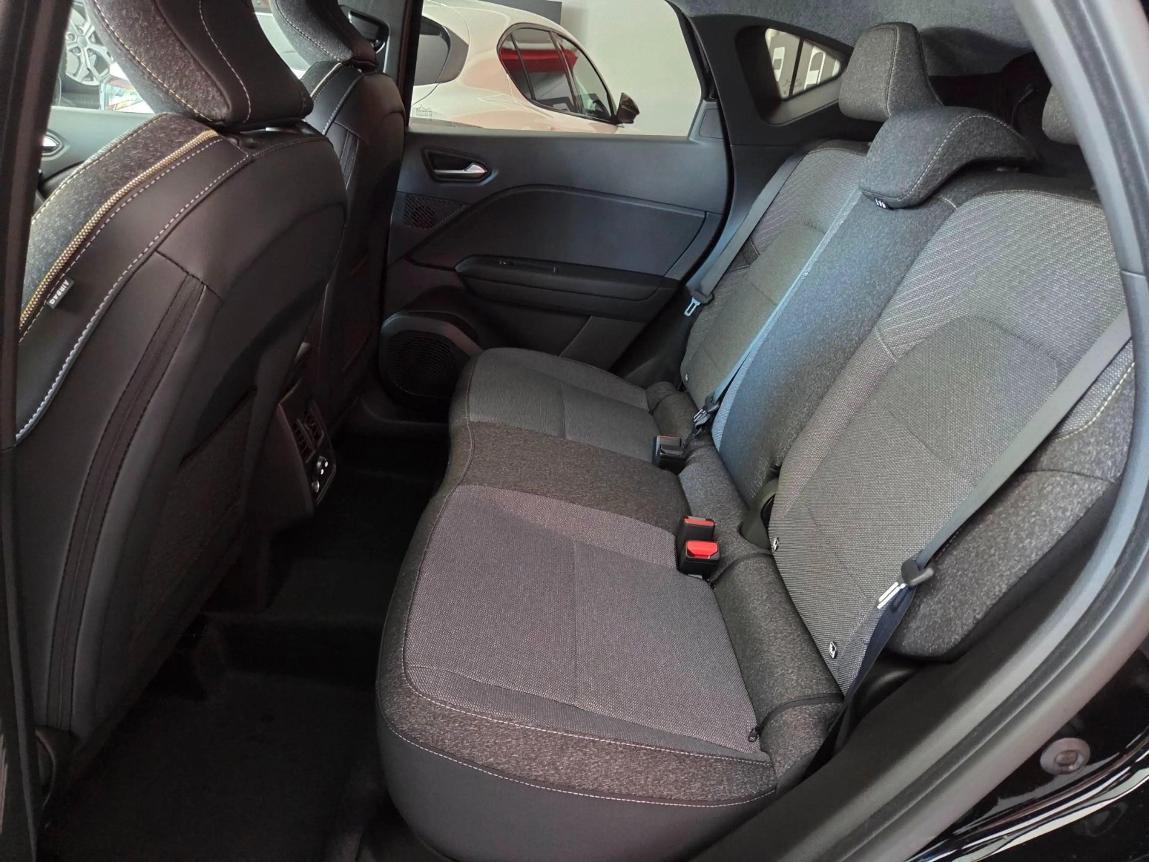 Mitsubishi ASX Edition 1.3 MHEV DCT *LED+ACC+LM+360°Kamera — photo 12