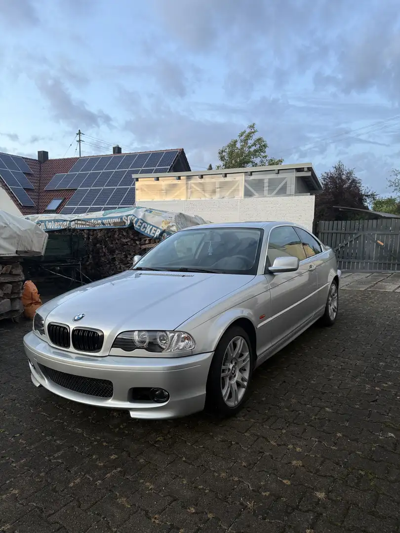 BMW 323 BMW E46 323i Coupé - 1