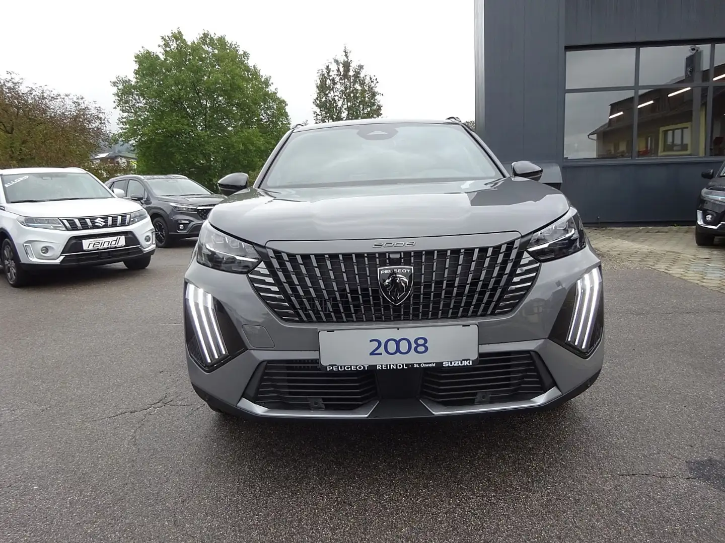 Peugeot 2008 PureTech 130 GT EAT8, Grau - 2