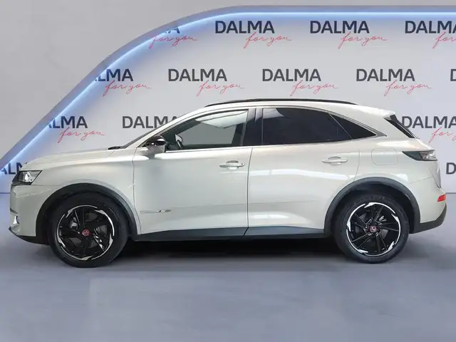 DS Automobiles DS 7 Crossback view 2
