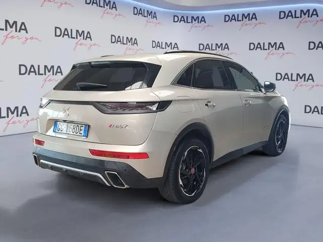 DS Automobiles DS 7 Crossback view 5