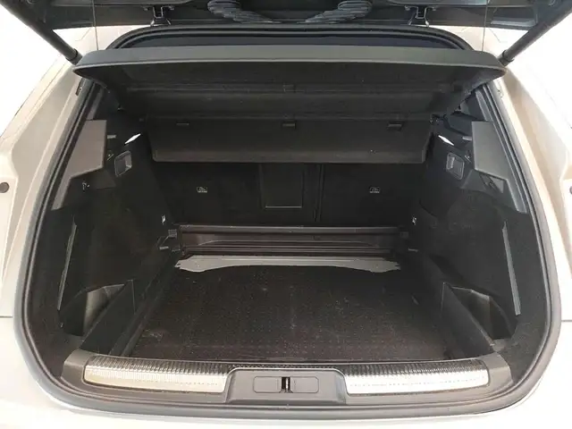 DS Automobiles DS 7 Crossback view 15