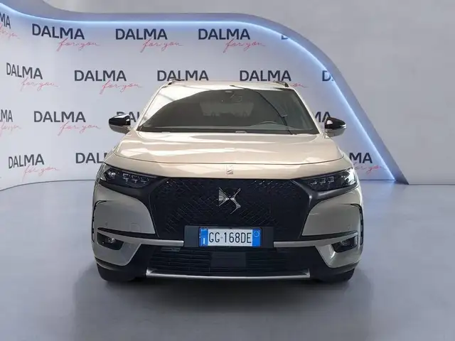 DS Automobiles DS 7 Crossback view 8