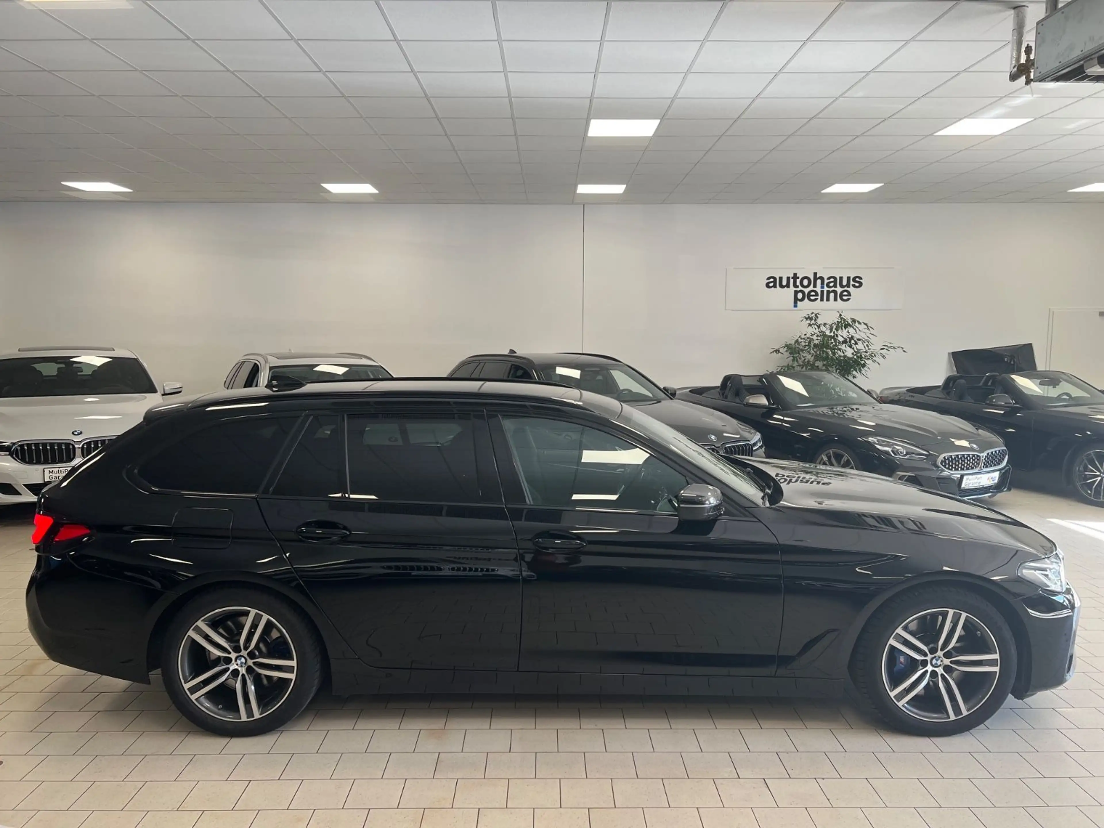 BMW 540 d xDrive SAG/HUD/Laser/AHK/ParkAss/SportSitze — photo 11