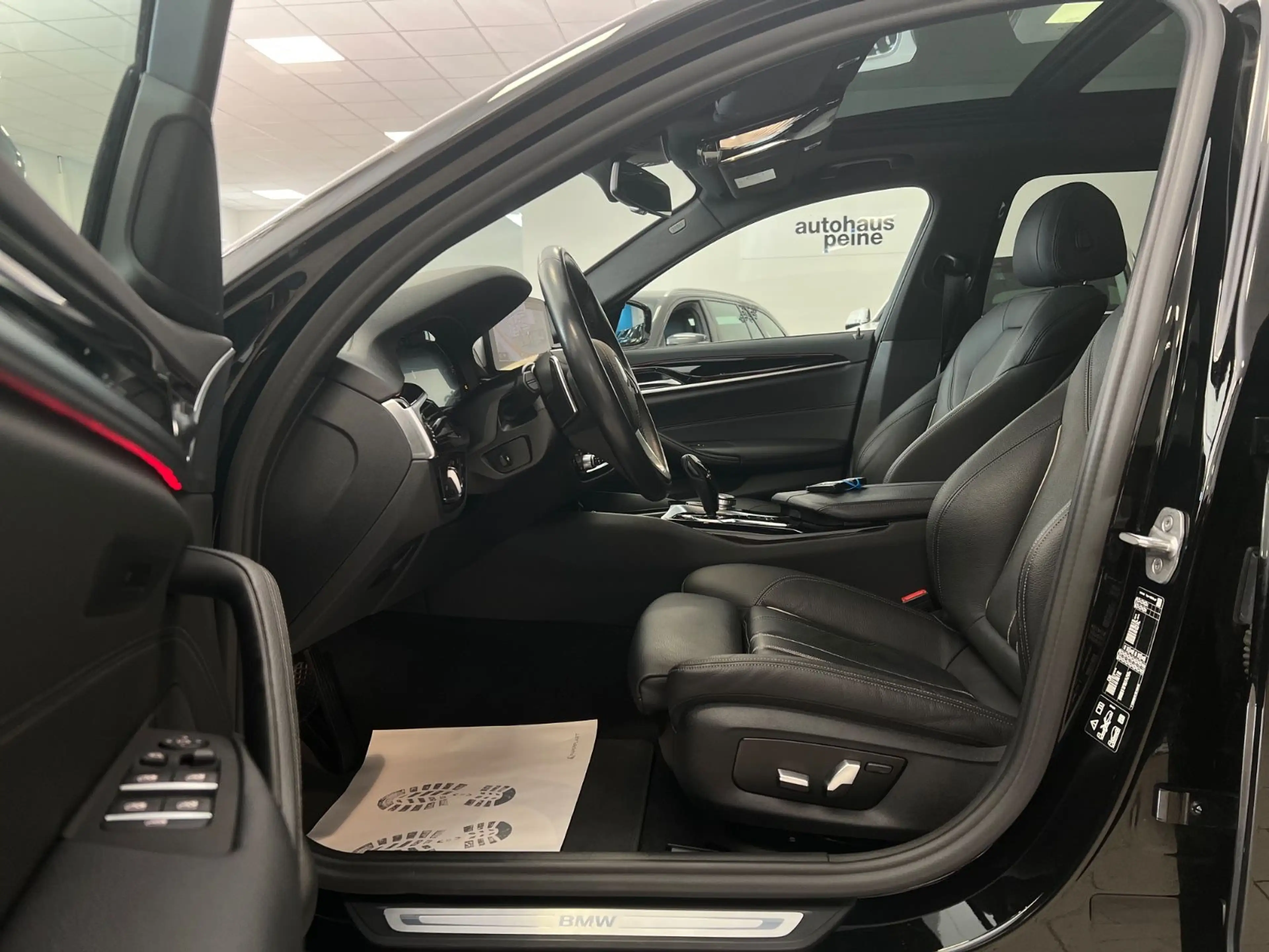 BMW 540 d xDrive SAG/HUD/Laser/AHK/ParkAss/SportSitze — photo 14
