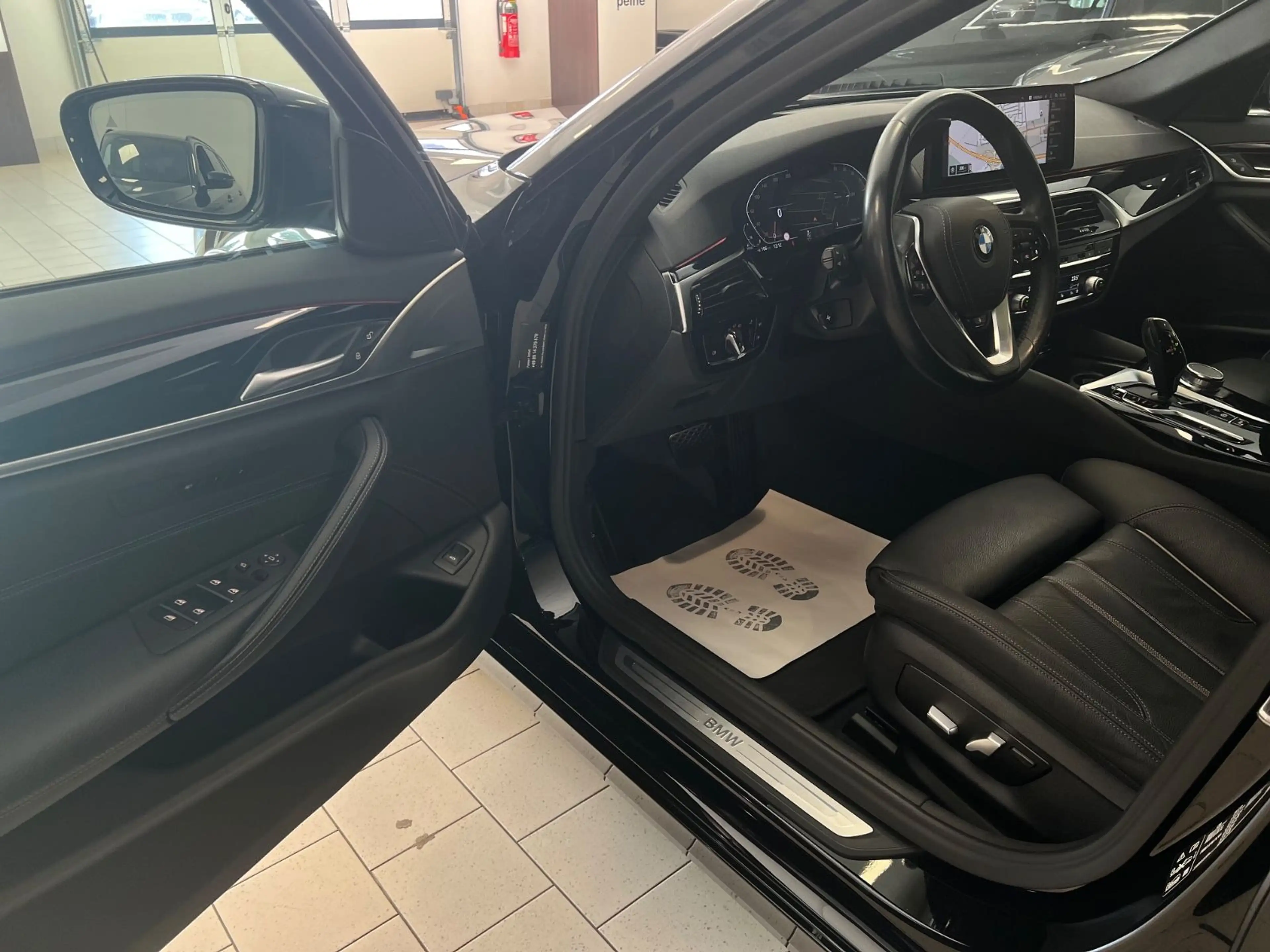 BMW 540 d xDrive SAG/HUD/Laser/AHK/ParkAss/SportSitze — photo 15