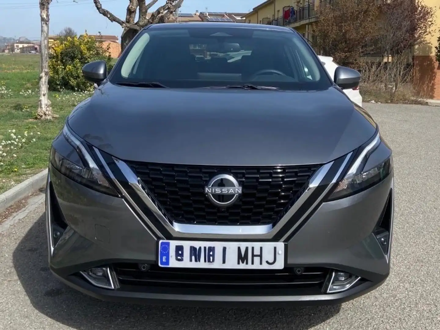 Nissan Qashqai Qashqai 1.3 DIG-T mHEV 12V N-Connecta 4x2 Aut. 116kW N-Connecta Gris - 1