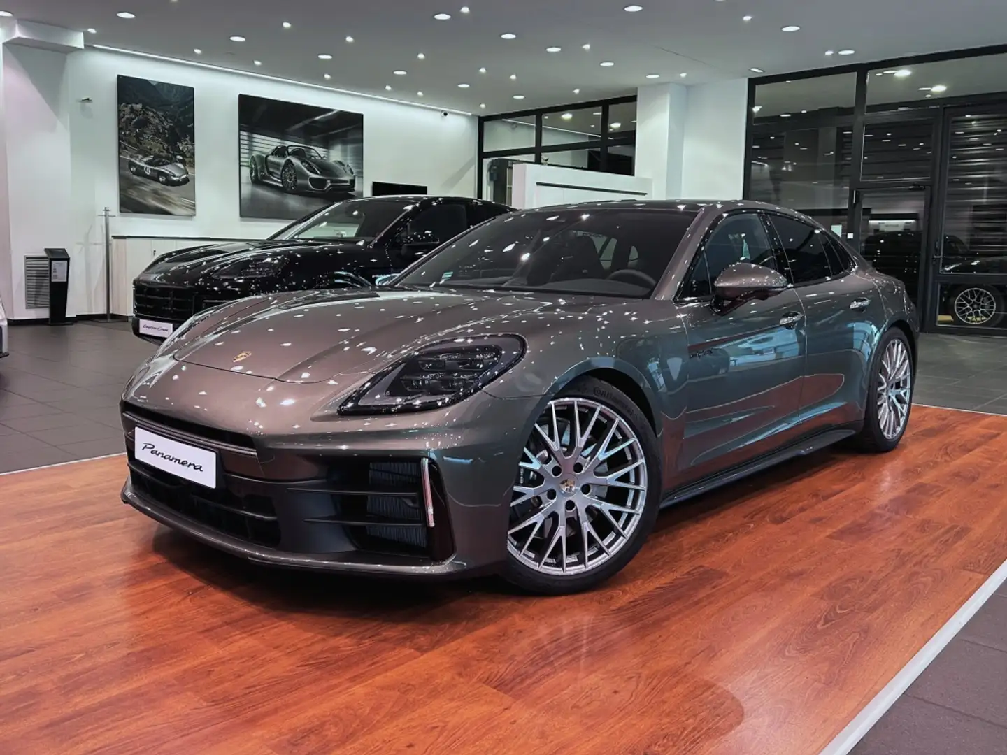 Porsche Panamera 4 E-Hybrid Aut. Verde - 1