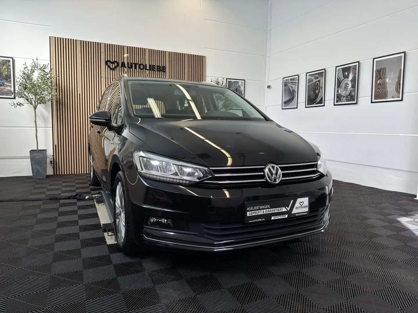 Volkswagen Touran 2.0 TDI Highline AHK*LED*ACC*PDC*2HAND Schwarz - 1